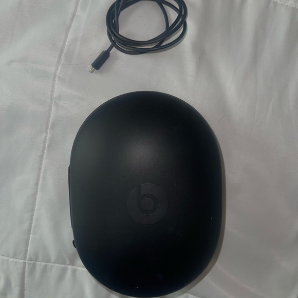 Studio3 Beats - Picture 3 of 3